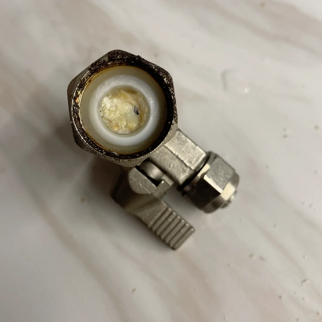 水管配件千万不能用锌合金材质