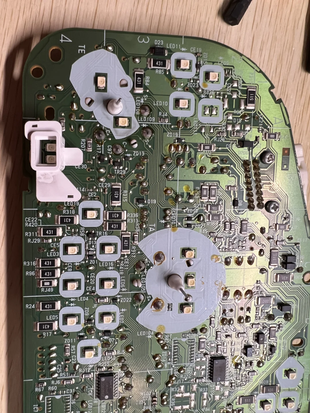 马6改仪表背景灯，白底红针就是经典！