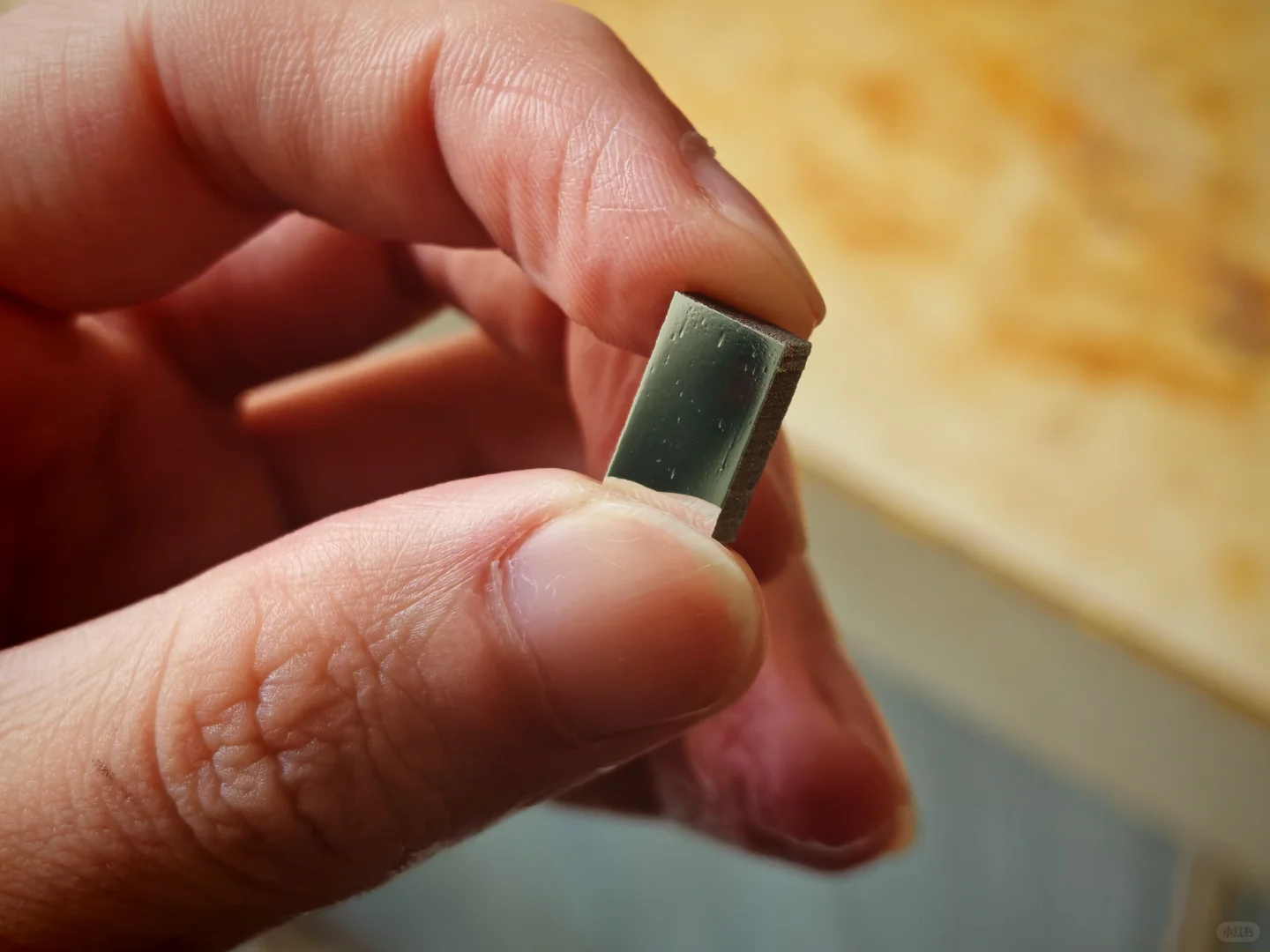 友友门，为什么铝合金磨完都是坑啊