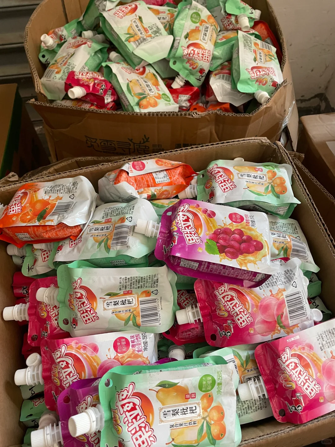 临期零食真的没人要？十块一大箱的快乐谁懂