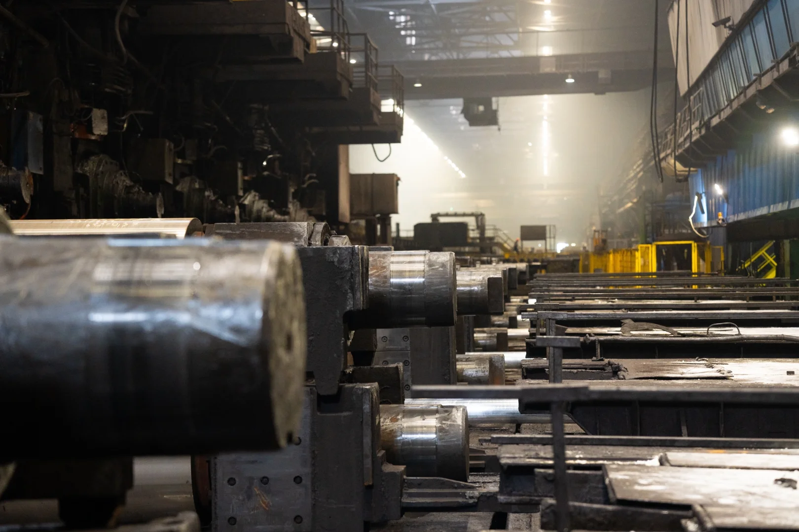 钢铁如何从炽热钢坯变身为纤薄带材