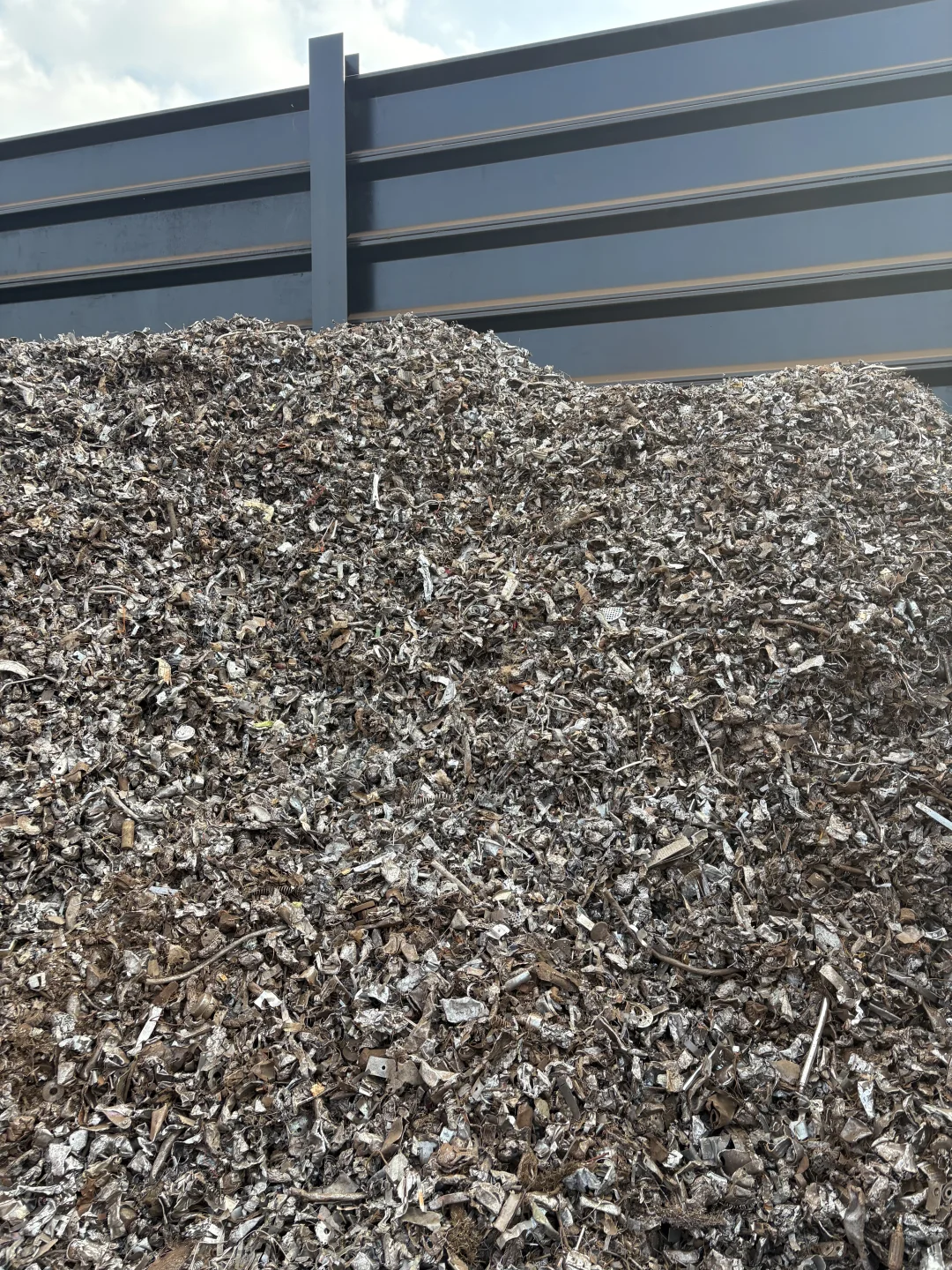 破碎鐵廢金屬