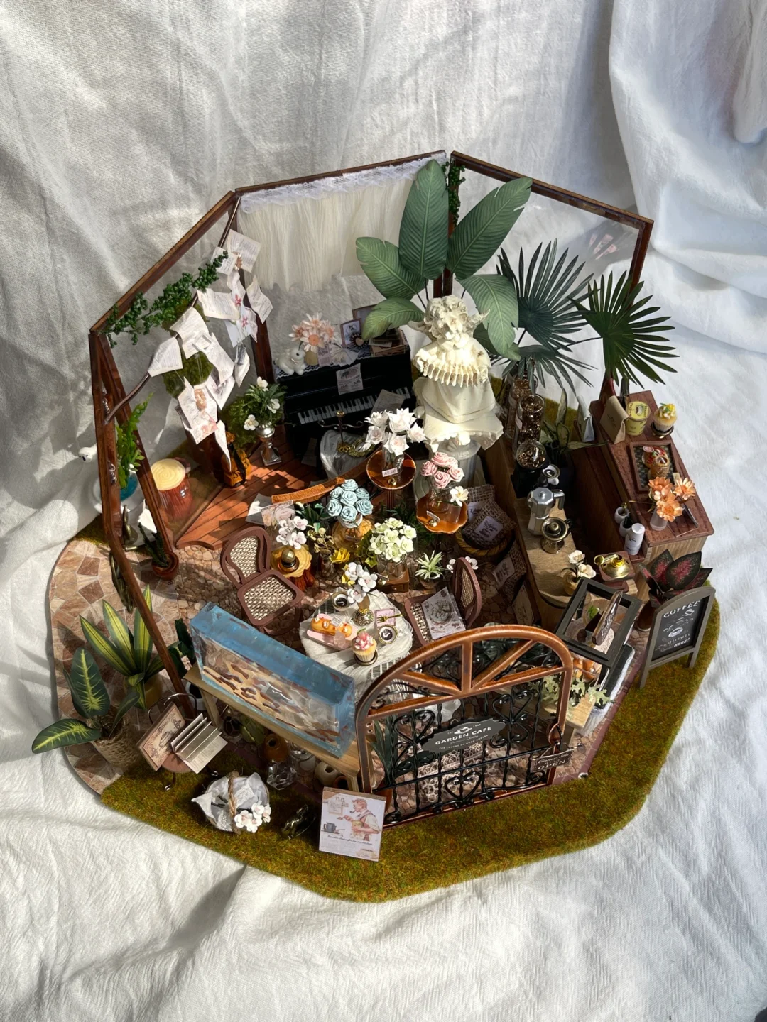 玻璃春天˚ ?️•*¨*•.¸¸♪