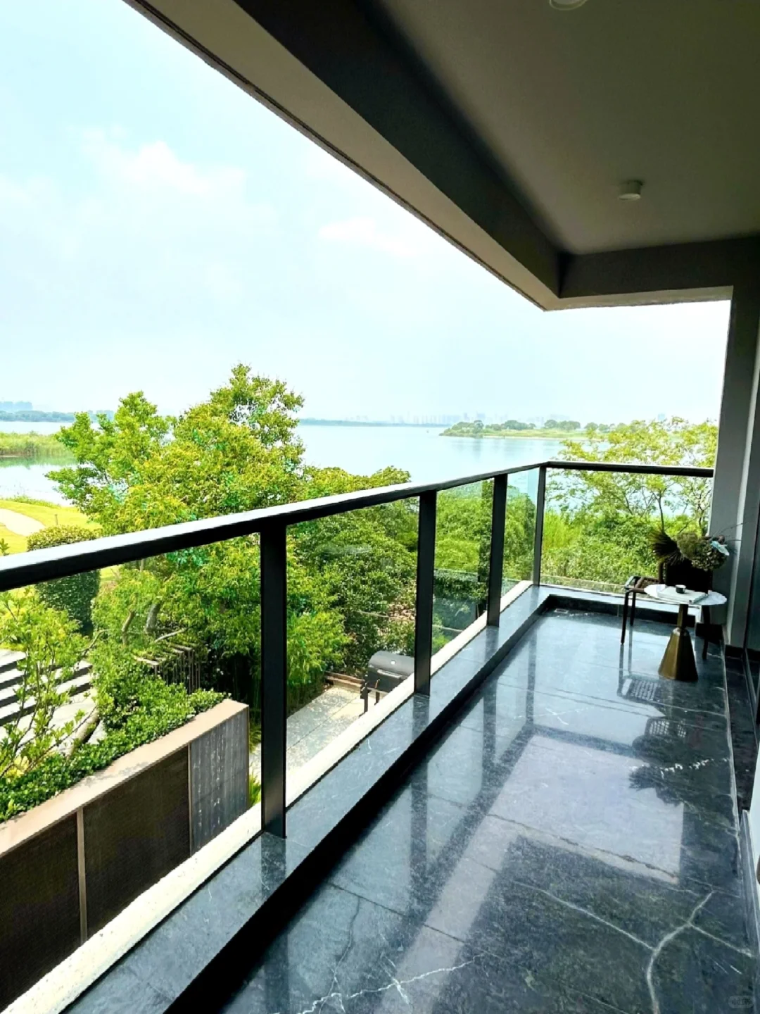 在武汉169万拿下湖景别墅的幸福，带院子