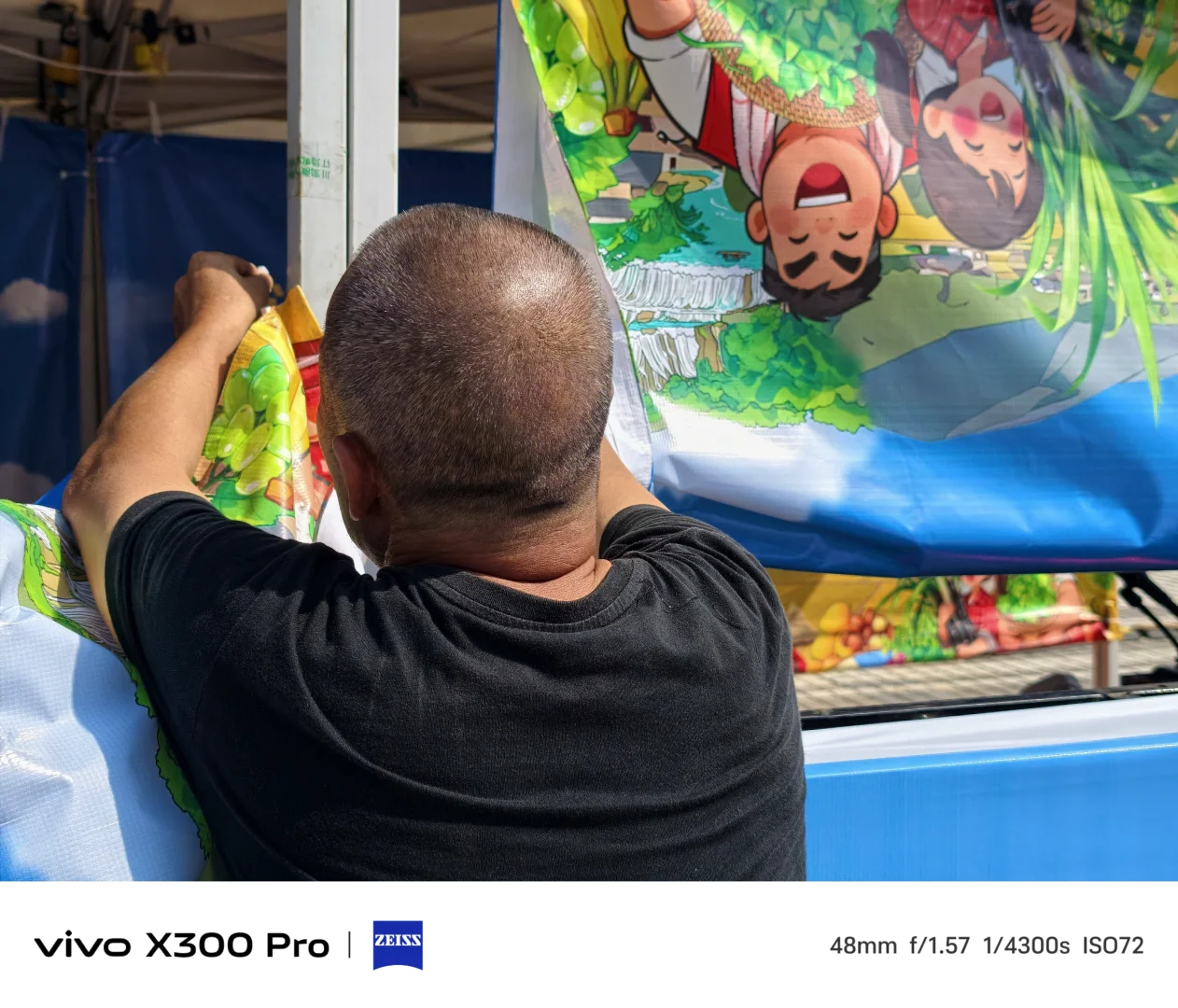 街拍：生活的帧里，藏着烟火与风