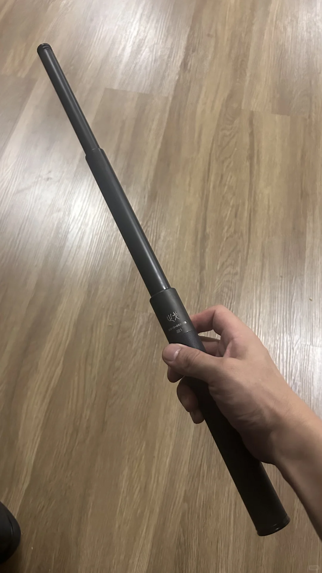 自购强? 伸缩棍