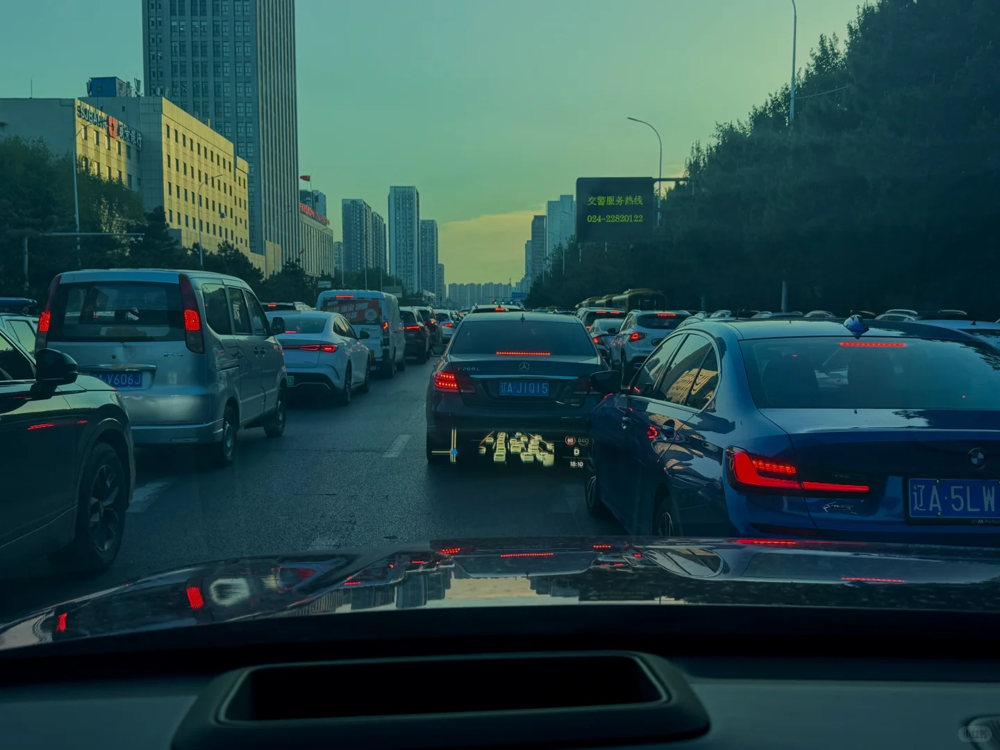 理想l6的HUD抬头显示真的好用