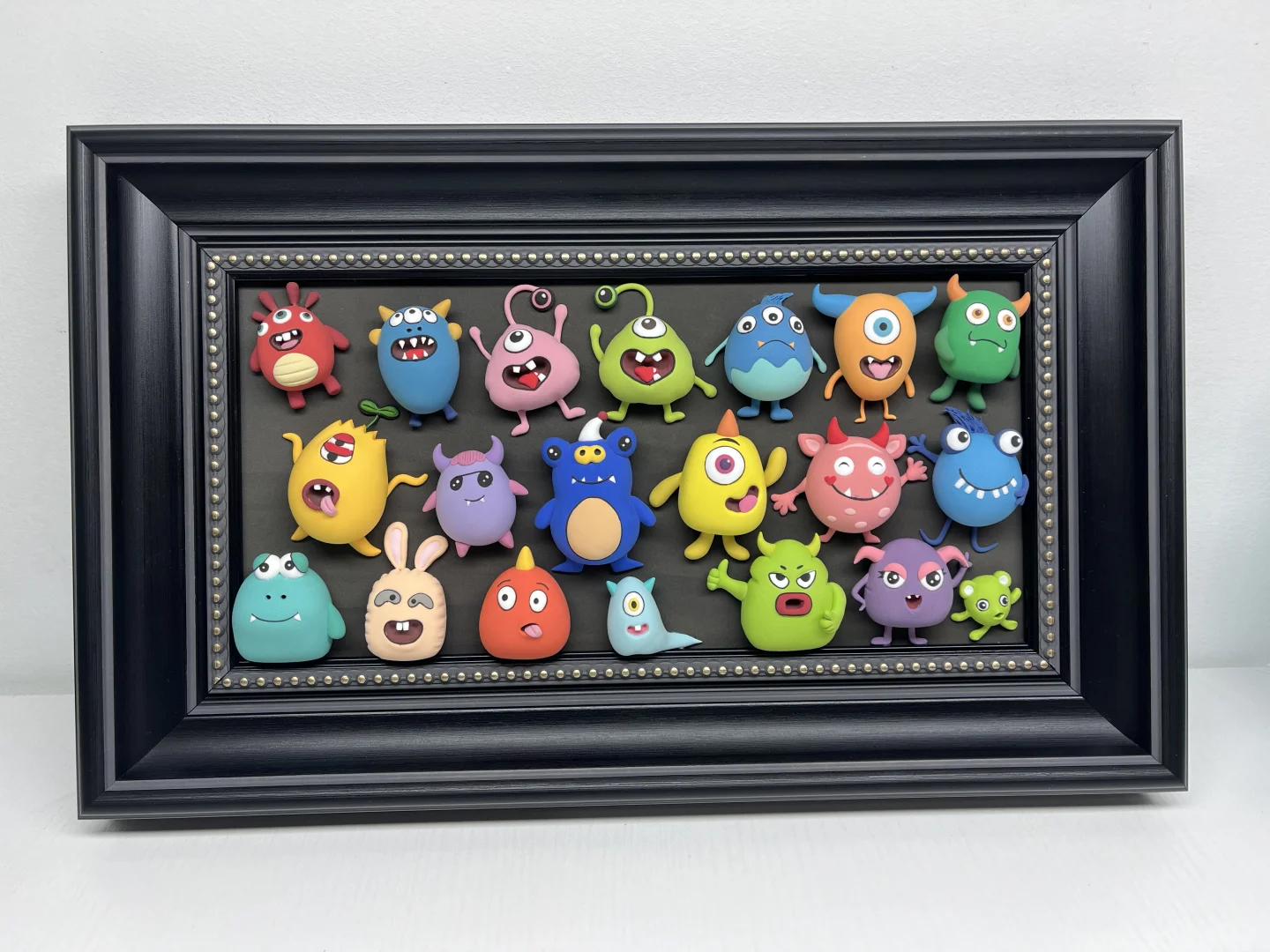 挑战做100幅粘土画之小怪兽?｜⬅️划附过程图