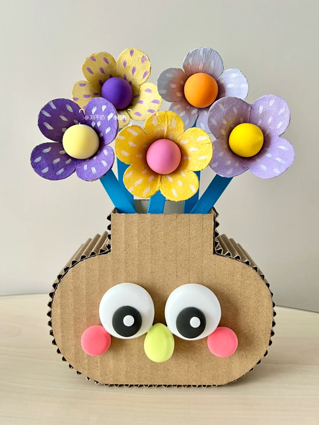 创意手工｜纸板+鸡蛋拖DIY小花盆栽?