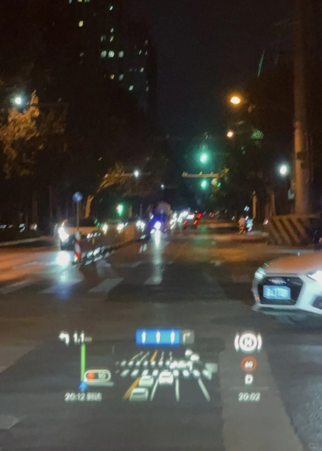 理想l6的HUD抬头显示真的好用