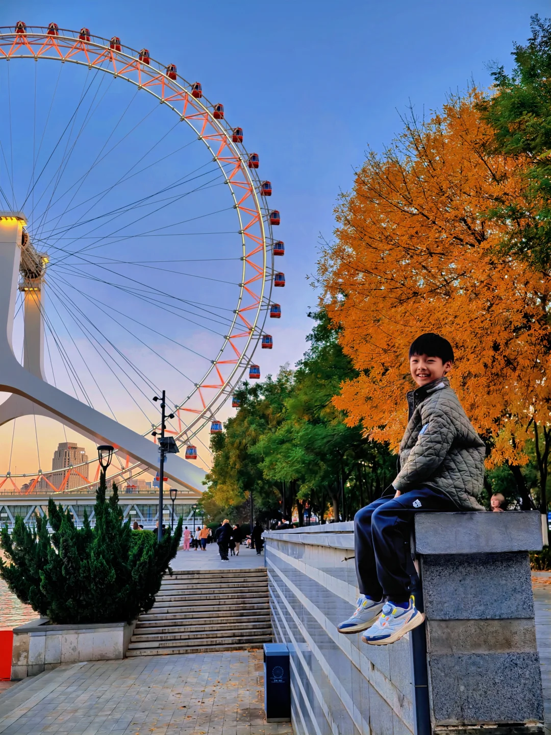 穿越两座城的周末,他记住的不仅是风景