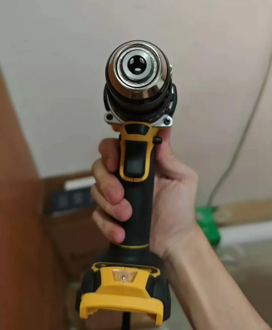 【半价处理】全新得伟805无刷电钻