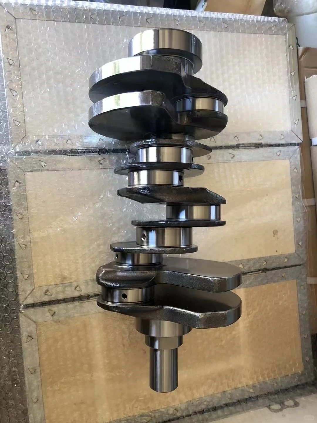 各款轿车发动机配件齐全！