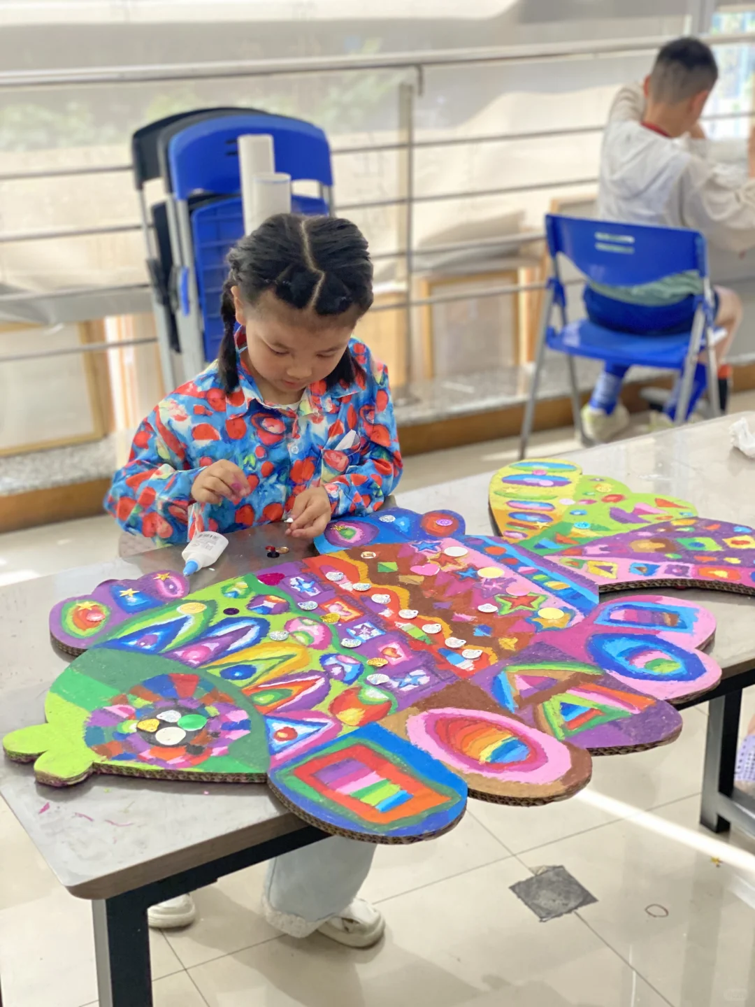 创意鱼形油画棒绘画—开启孩子的色彩探险