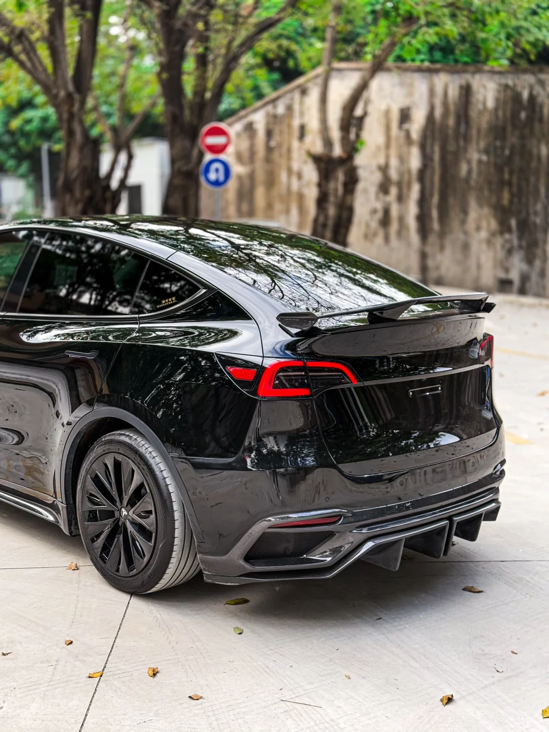 特斯拉小改一下就很帅！！