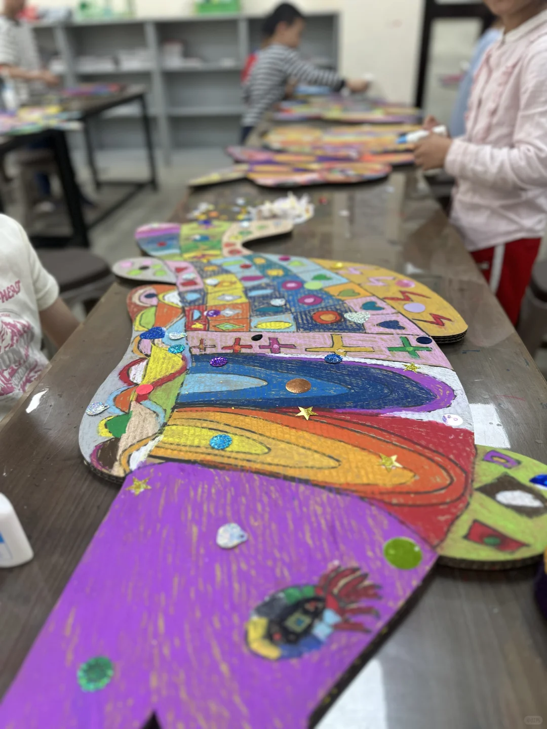 创意鱼形油画棒绘画—开启孩子的色彩探险