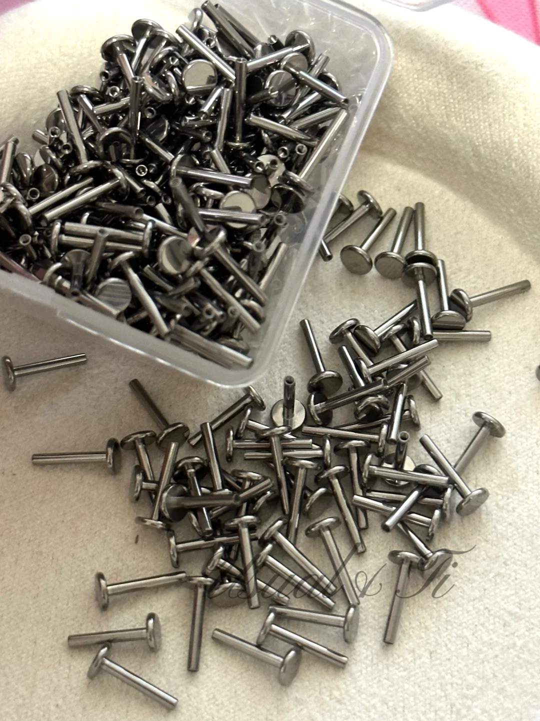 为什么养耳洞一定要选钛合金！⚠️