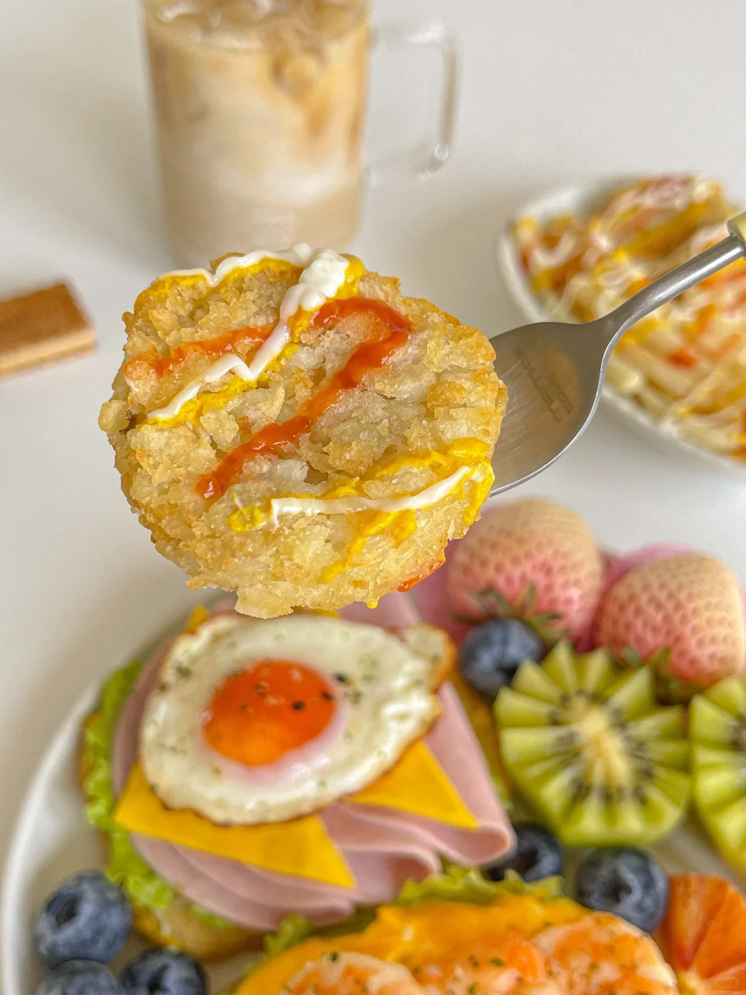 元气早午餐?薯饼开放式三明治?薯条?拿铁