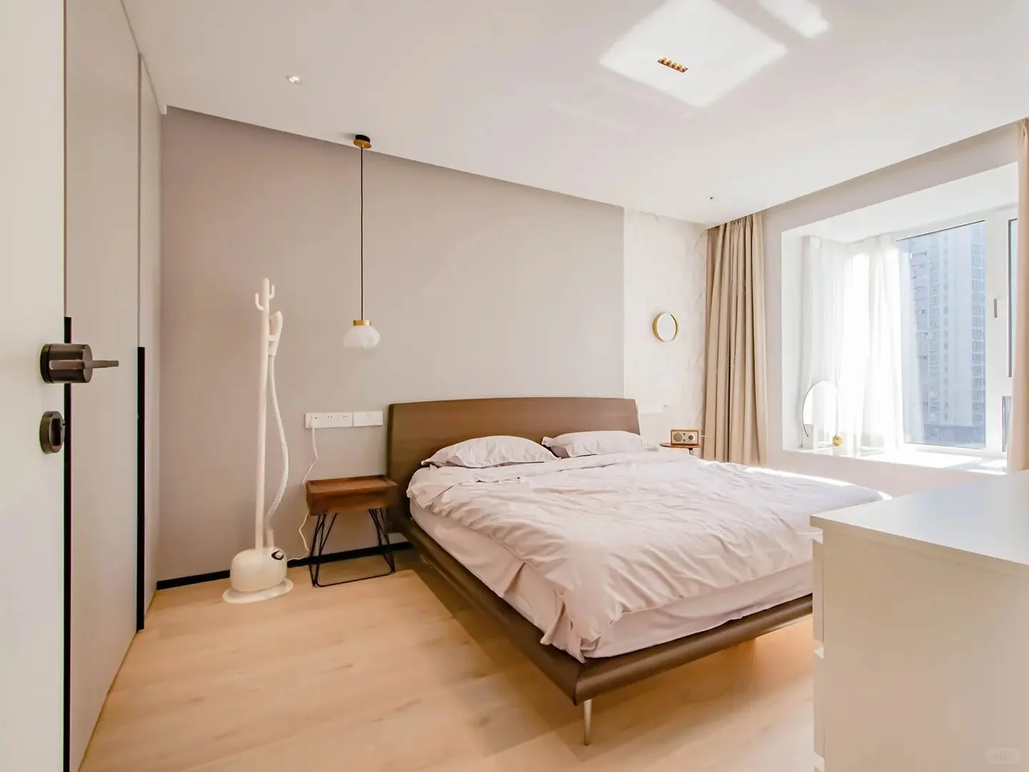 老静安 09年品质小区 精装修改善南北通三房