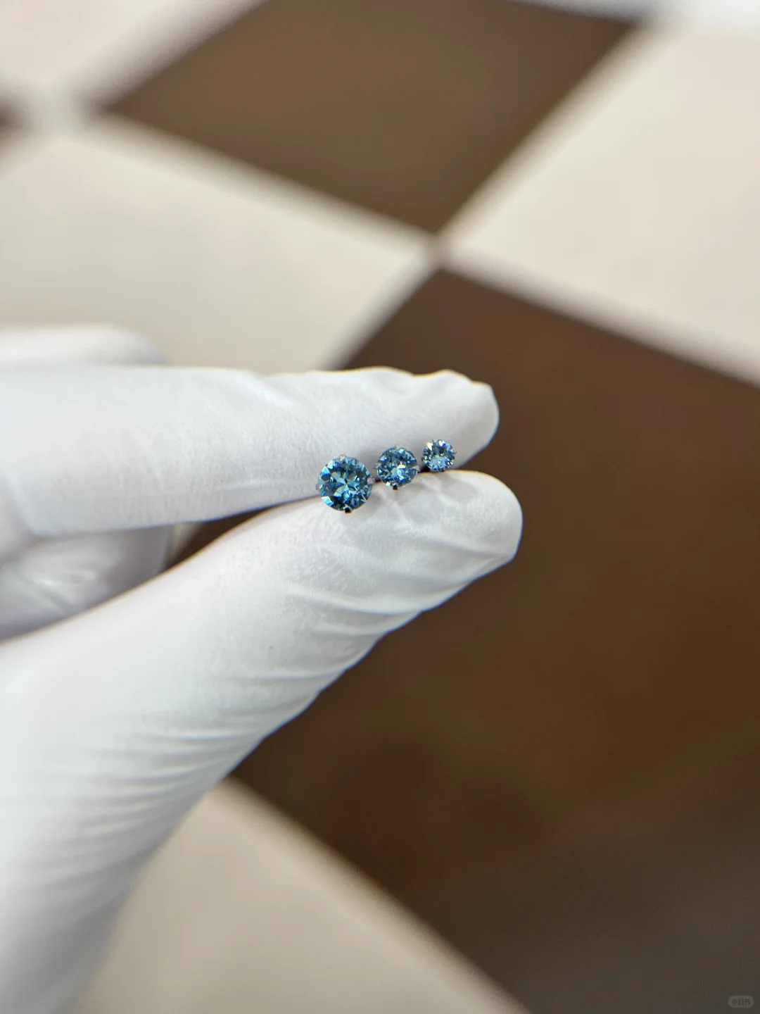 3/4/5mm华子海蓝色丨钛合金耳钉