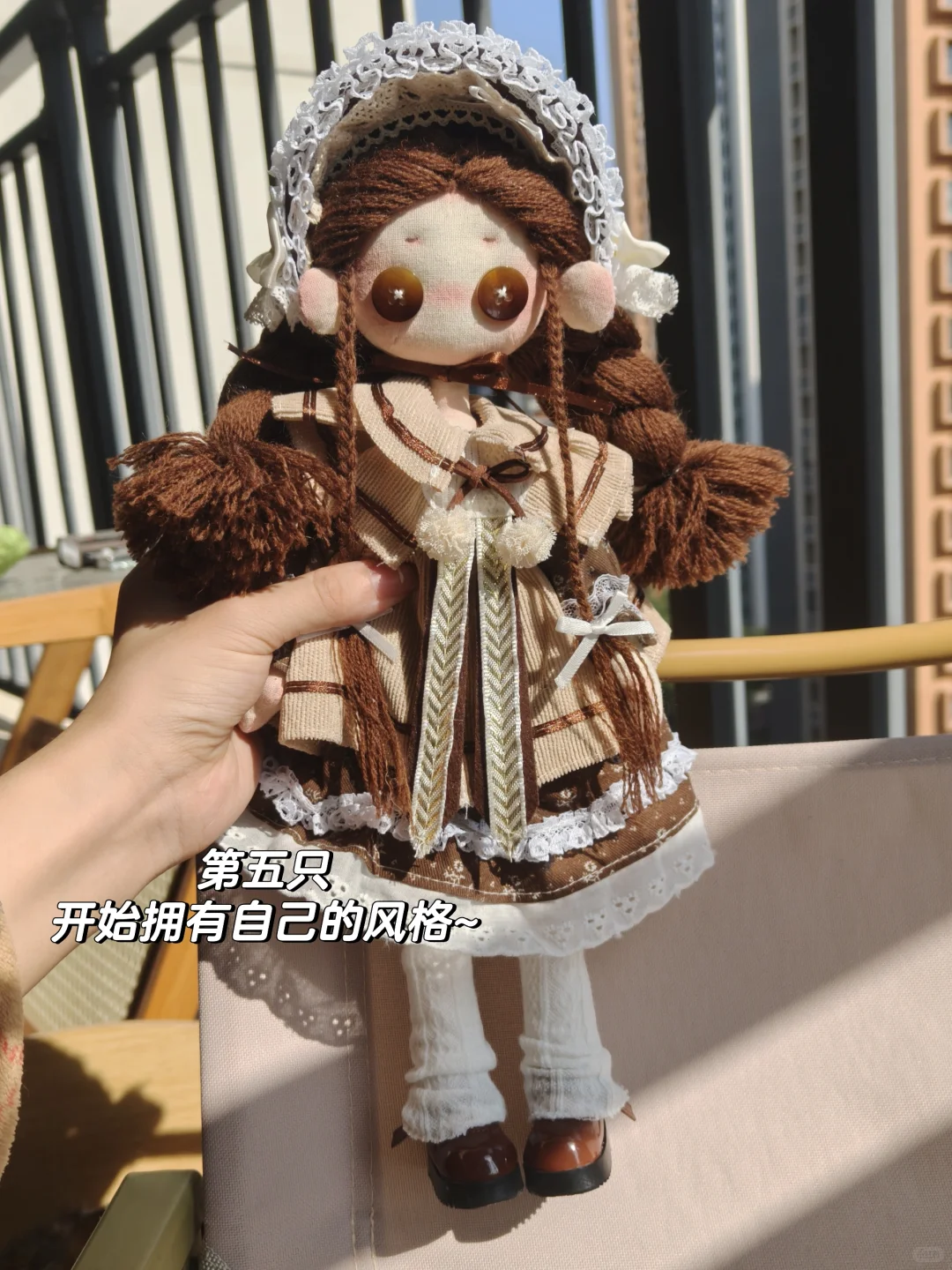 开始被鬼娃娃治愈了?