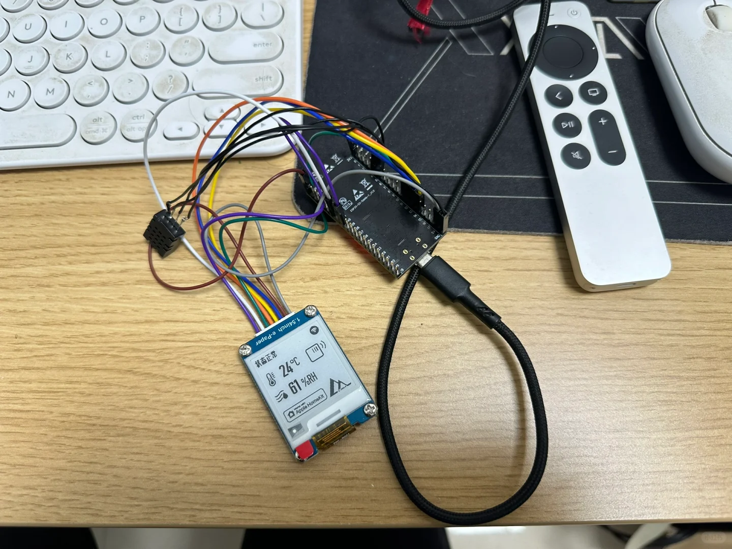 温湿度计但是HomeKit和墨水屏