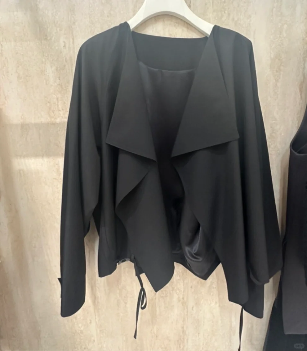 有腔调的极简风不对称设计