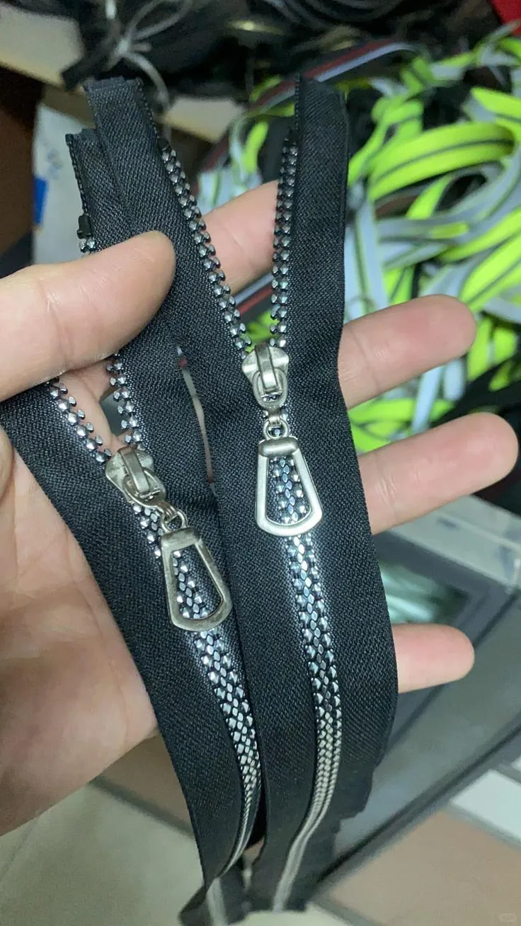 一些特殊拉链齿