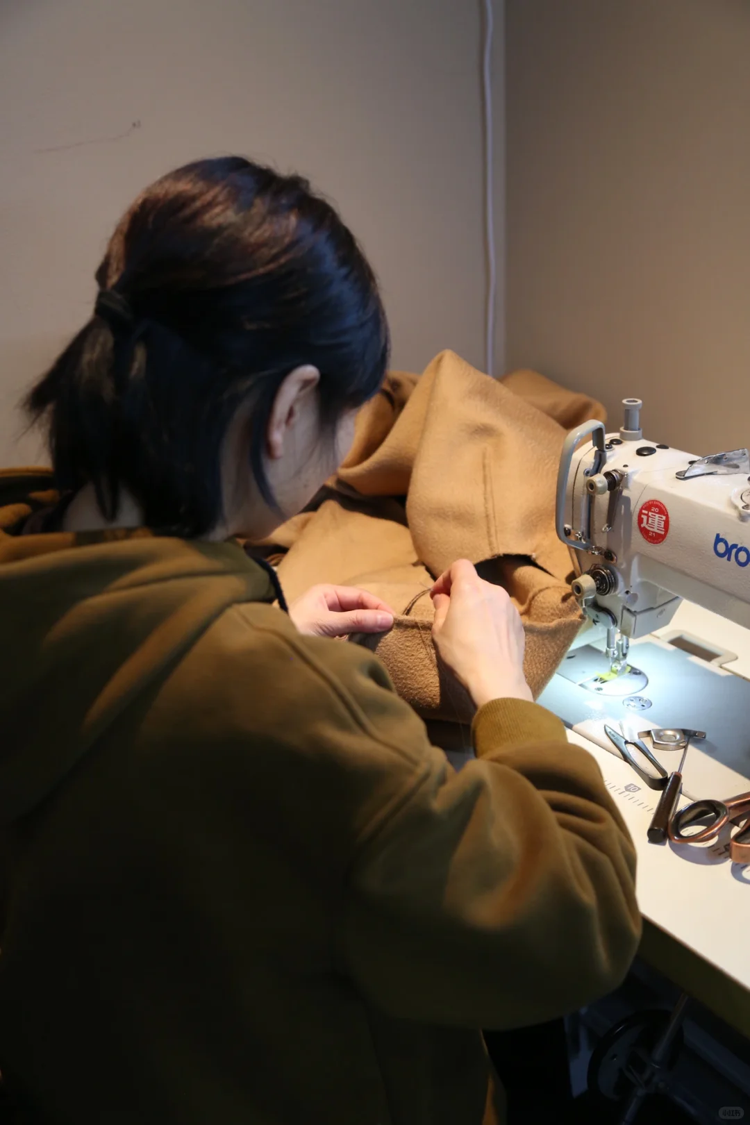 纯手工不规则设计款大衣