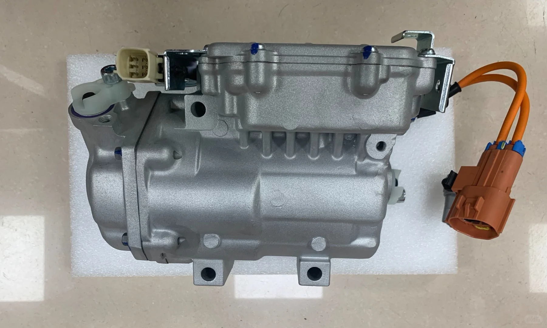 比亚迪T3T5系列电动压缩机全新原厂顺丰包邮