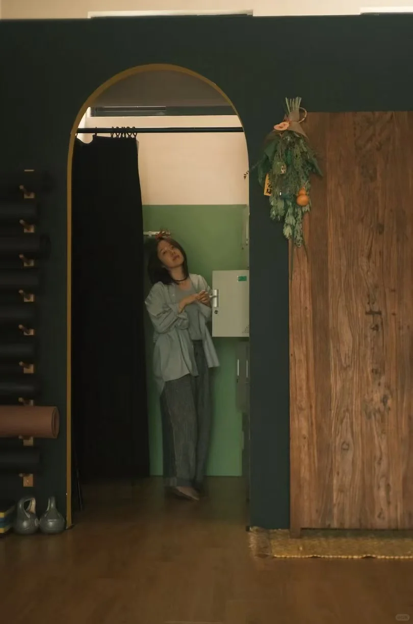 斯夏，是年轻版的UMA WANG吗？