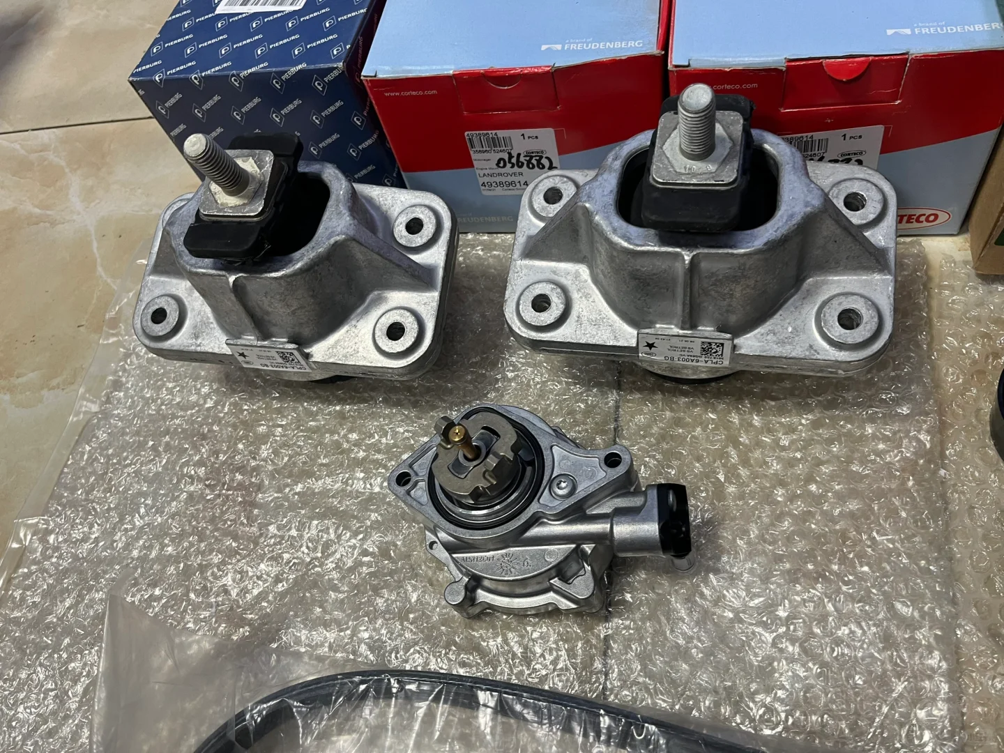 路虎揽胜 更换外部皮带组建