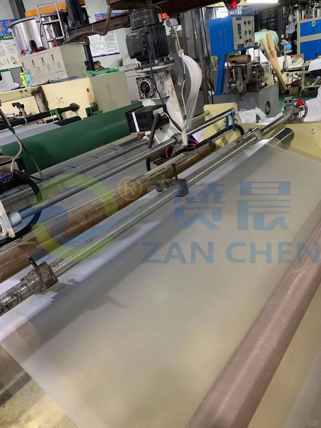 深入解析光伏膜原料构成及其关键作用