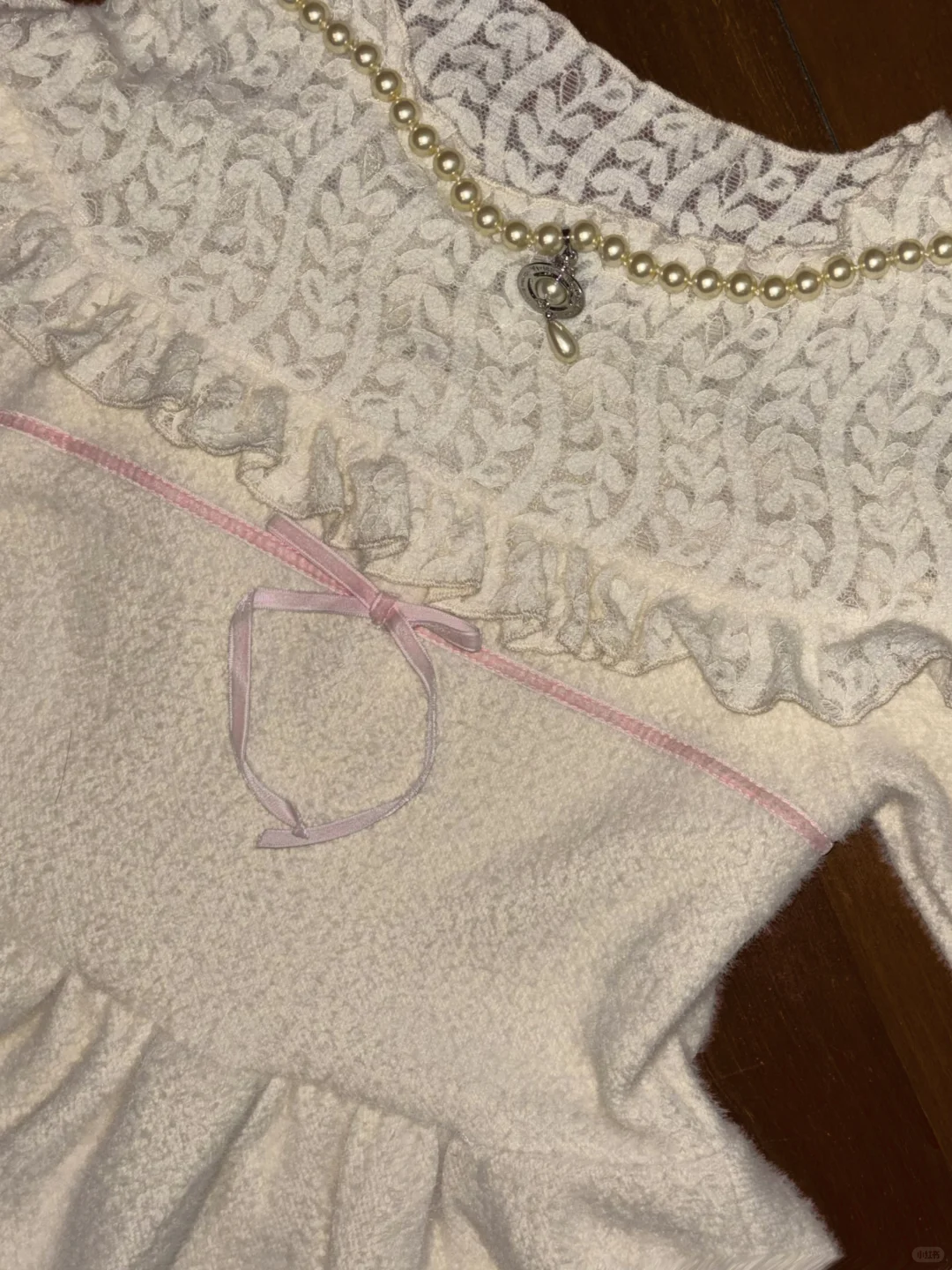 初雪OOTD 茸茸蕾丝小白裙 99?