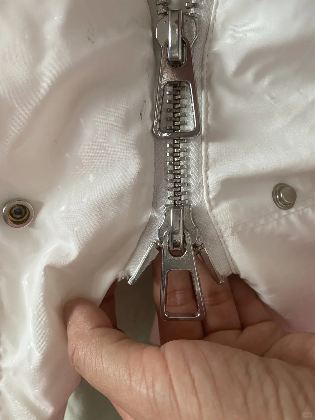 双头拉链能自己改成单头的吗