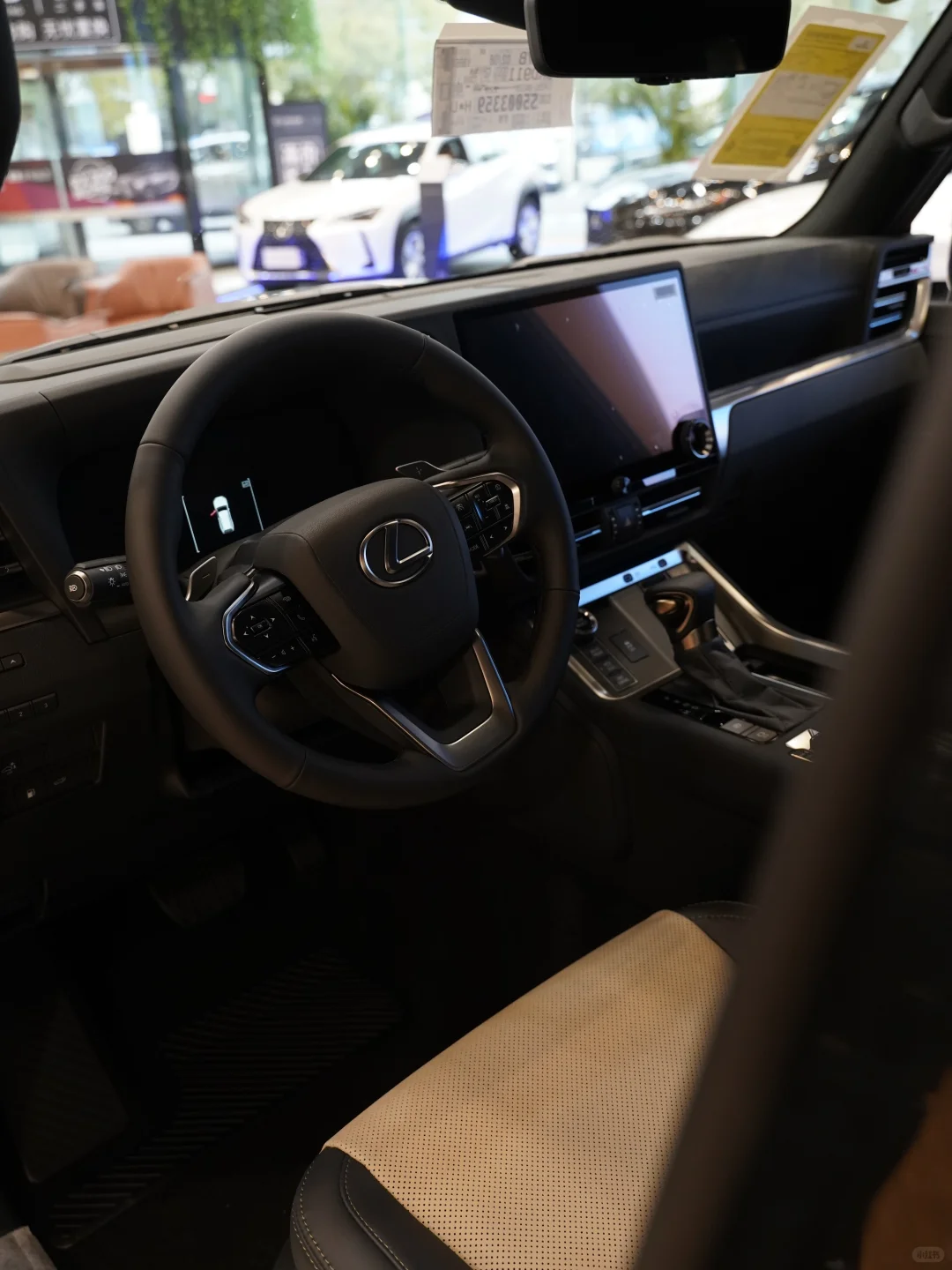秋日硬派美学｜雷克萨斯GX的邂逅