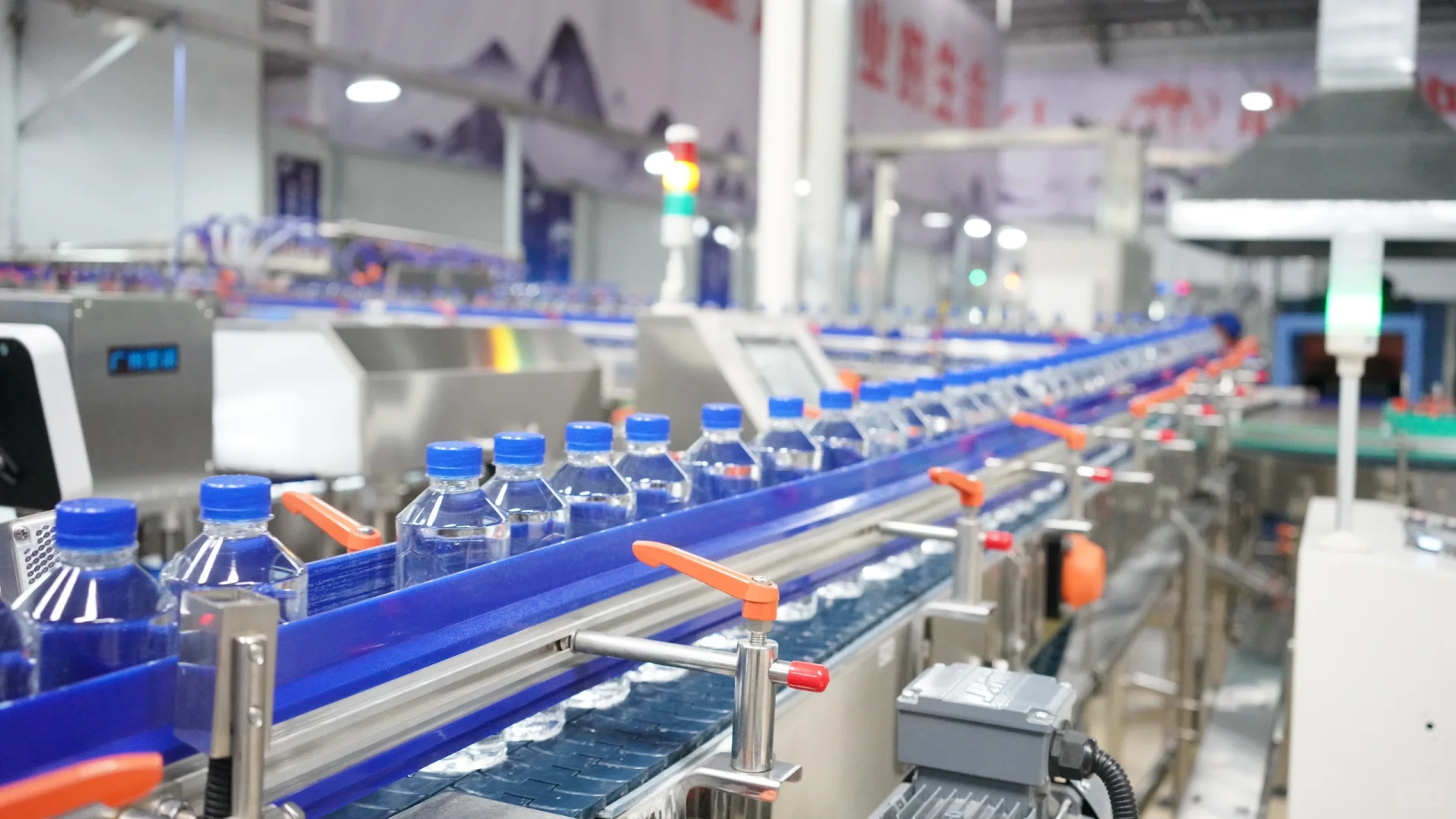 自动化灌装线，科技的力量