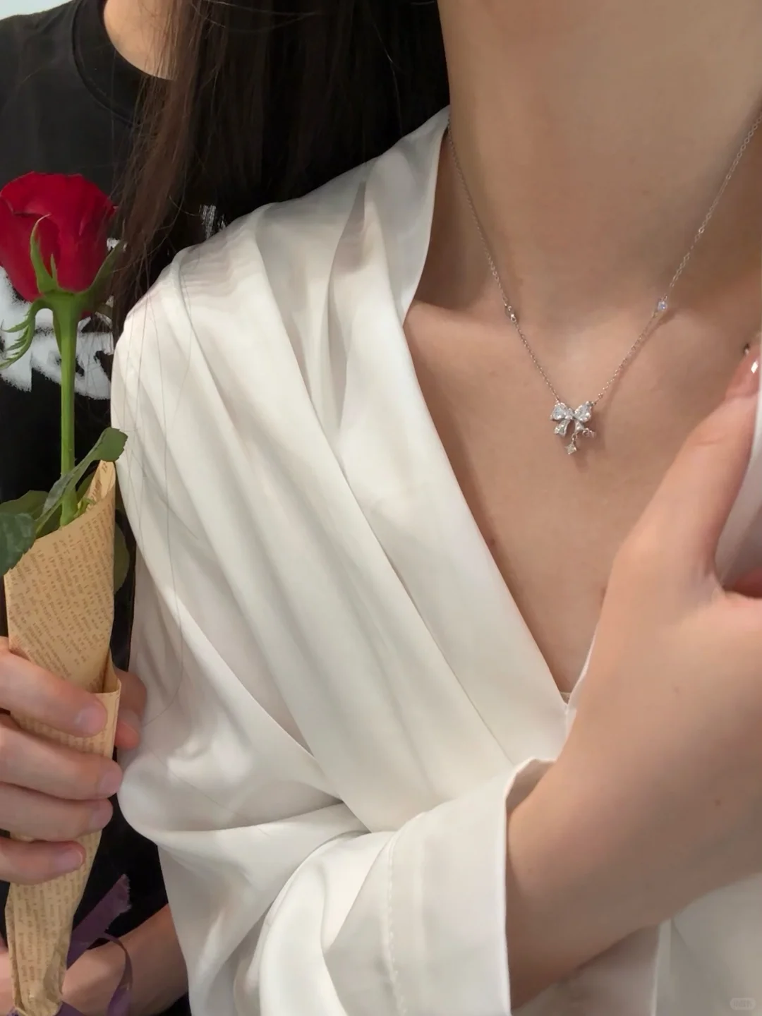 幸福100天?收到男朋友送的纪念日项链咯?