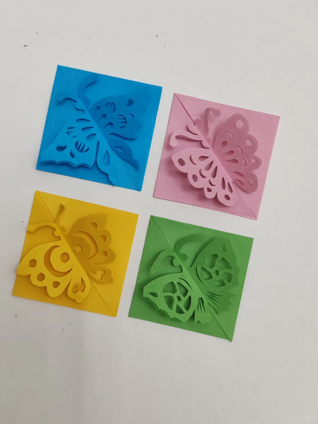 做立体蝴蝶剪纸，好看又好玩！