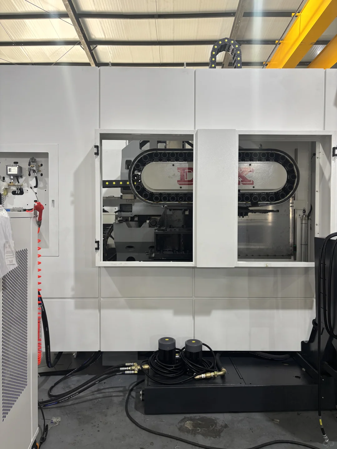 重生之老板让我炫耀工厂的五轴加工中心?