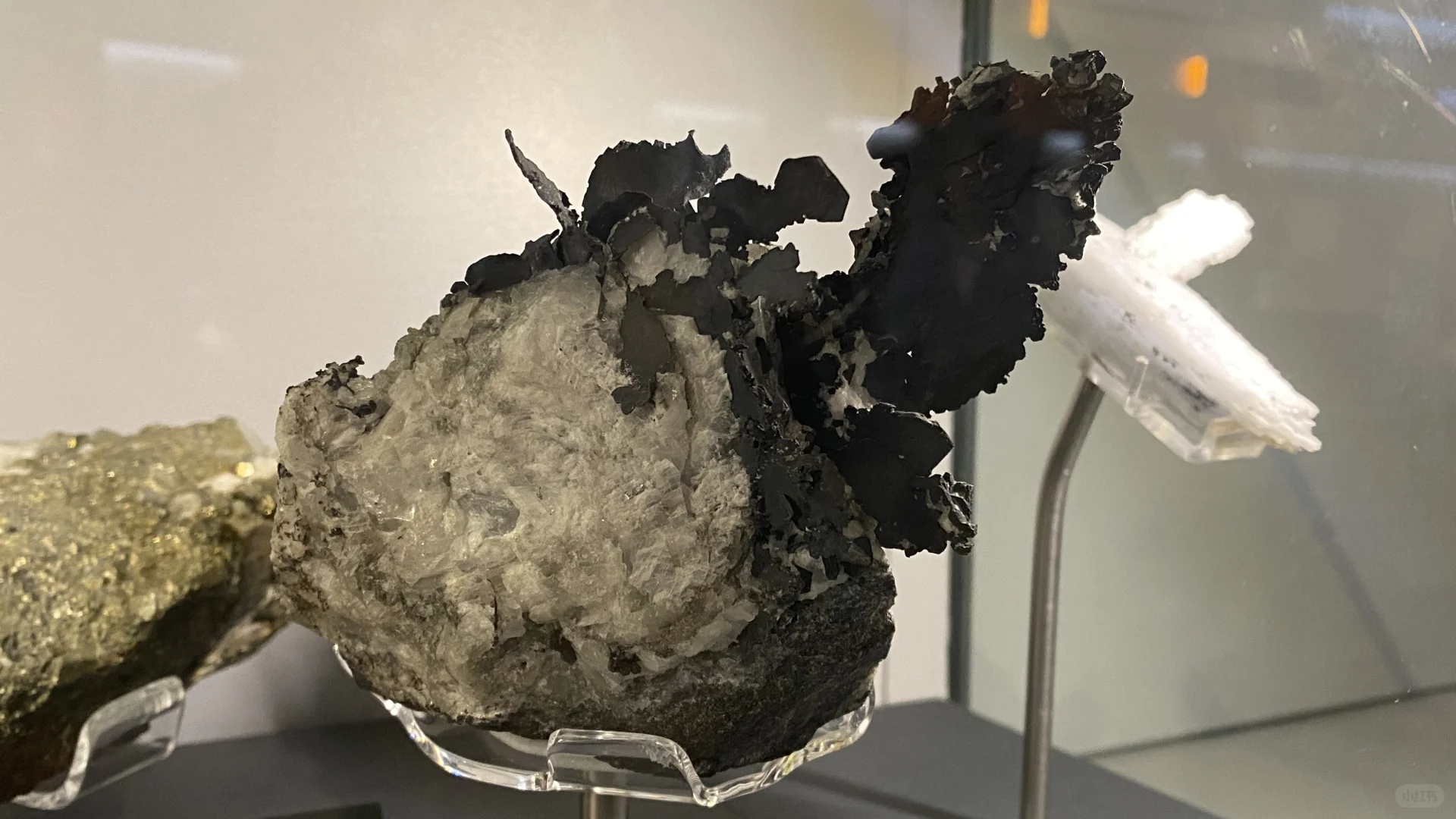 石头里的铜，铁，银