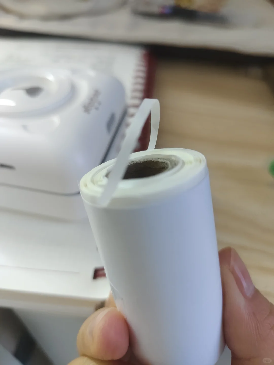 先后买的两家2寸热敏纸，看质量很明显啊