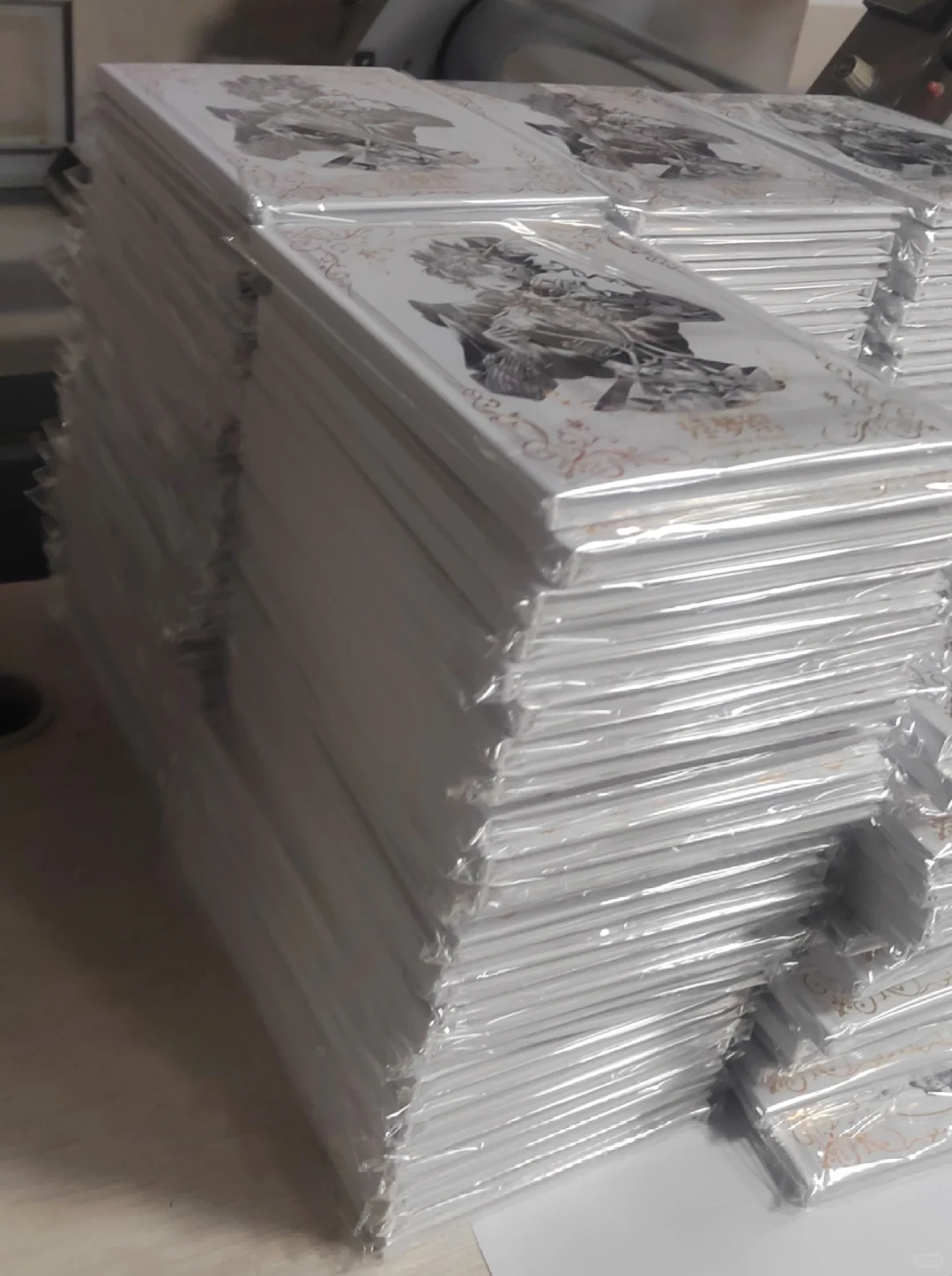 同人本印刷～镭射金