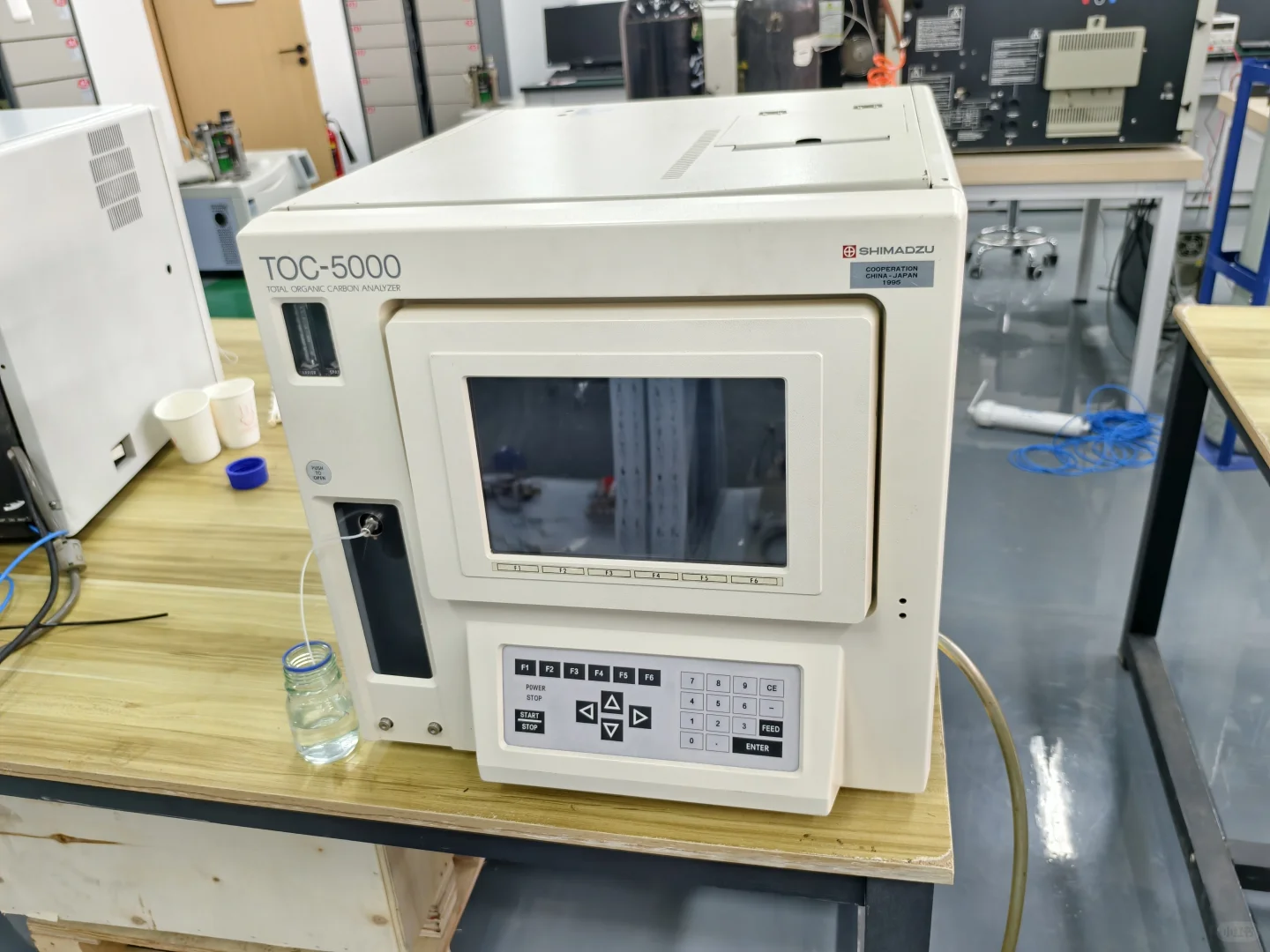 岛津TOC总有机碳分析仪and戴安液相色谱仪