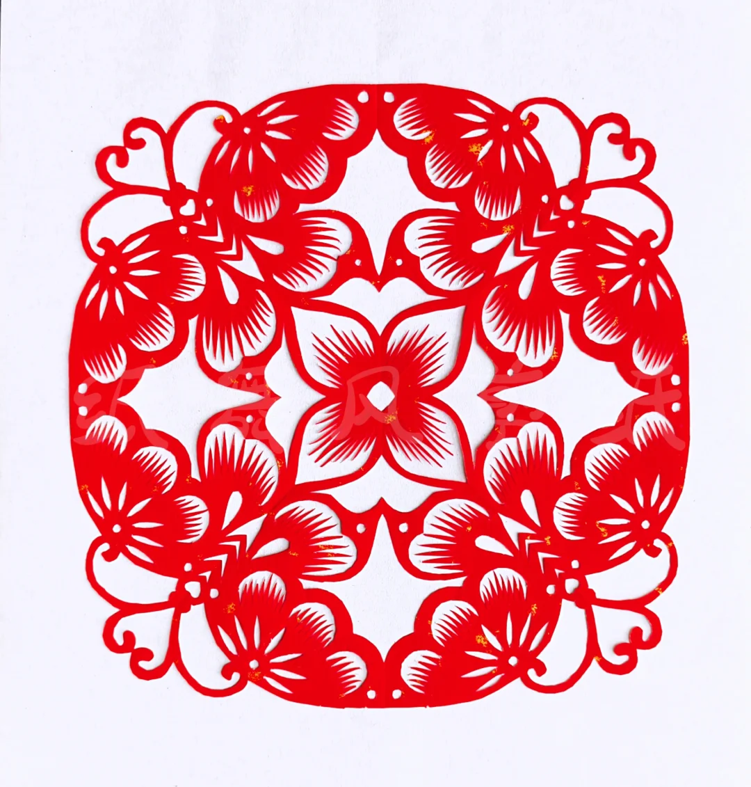 简单好看刻纸剪纸底稿分享教程，蝴蝶团花