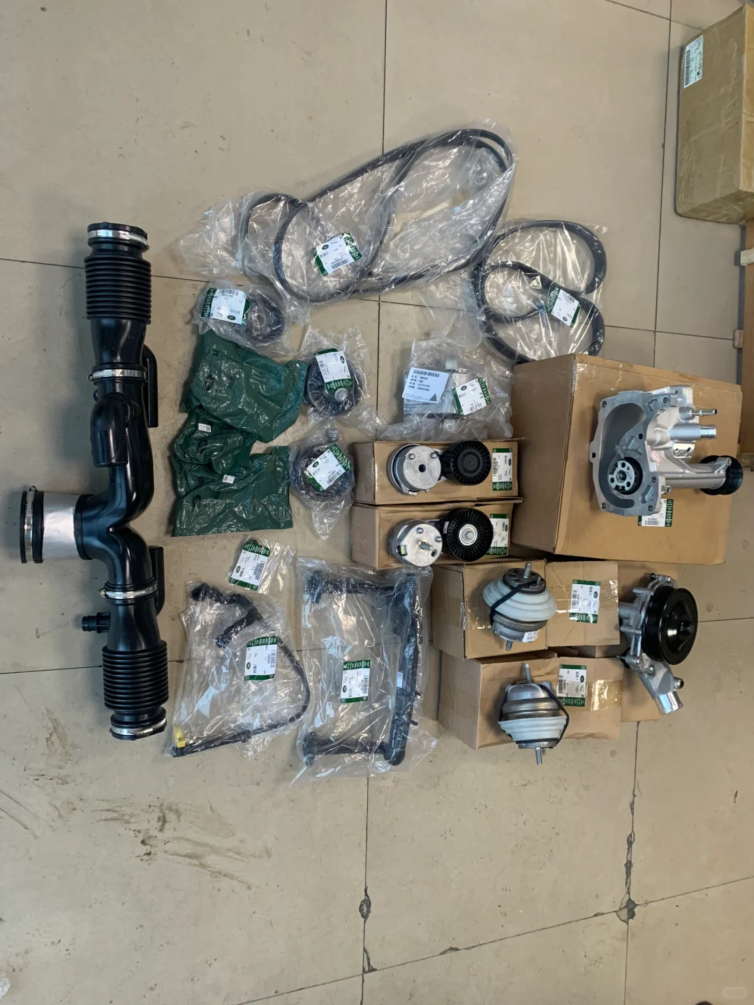 捷豹配件 路虎配件 水泵 皮带 发动机胶墩