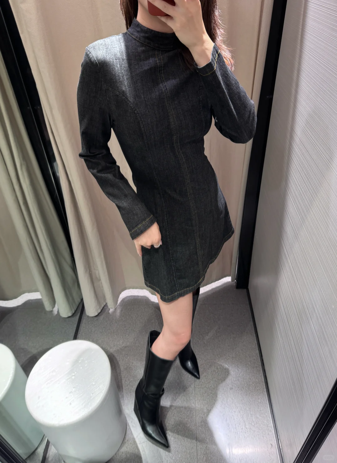 zara这牛仔裙剪裁显瘦神器 美了美了