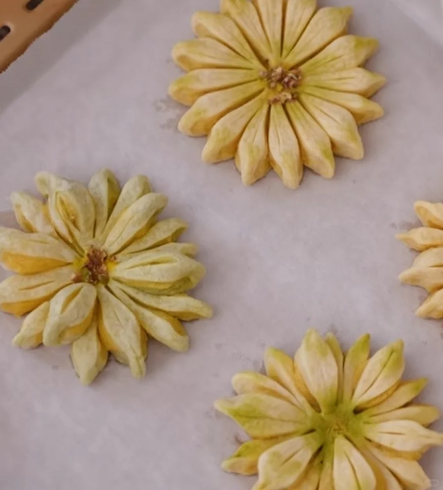 当烘焙遇见中医，解锁养生花酥的浪漫?