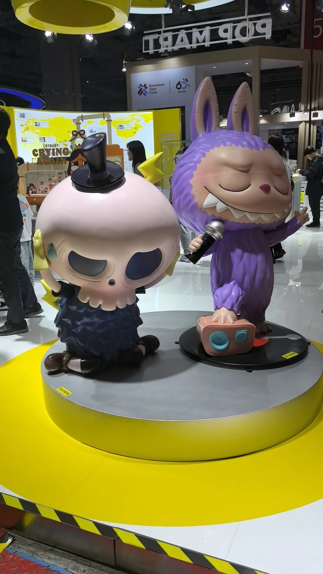 进博会 走断腿的一天