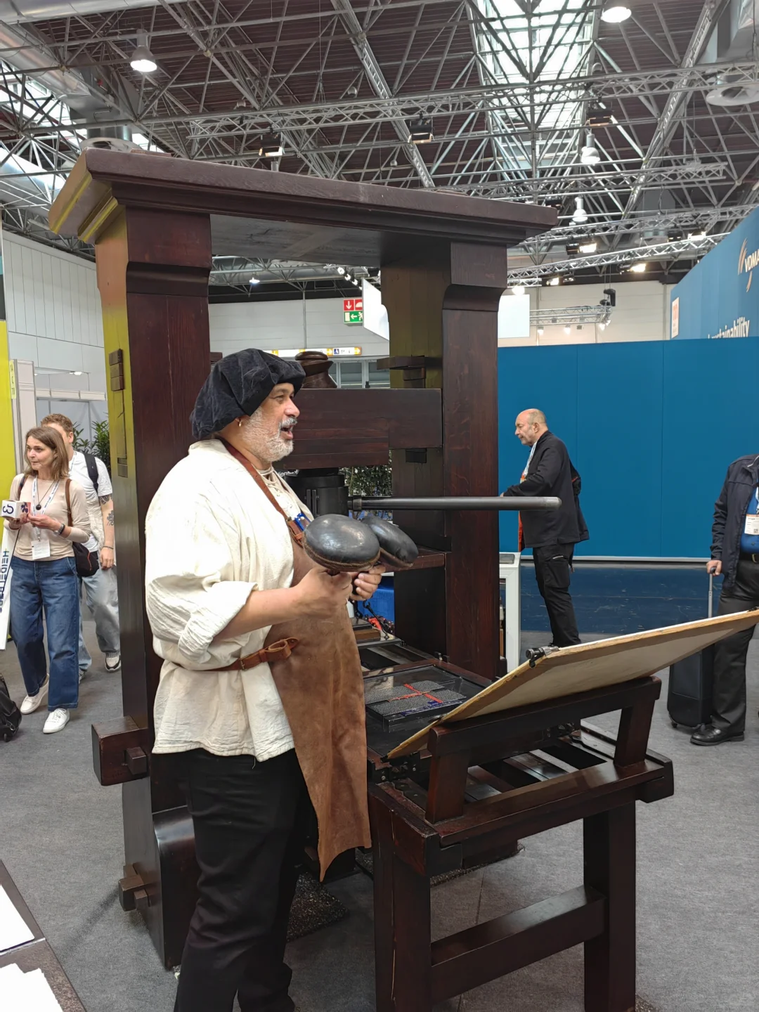 德国印刷展览会中的木制印刷机